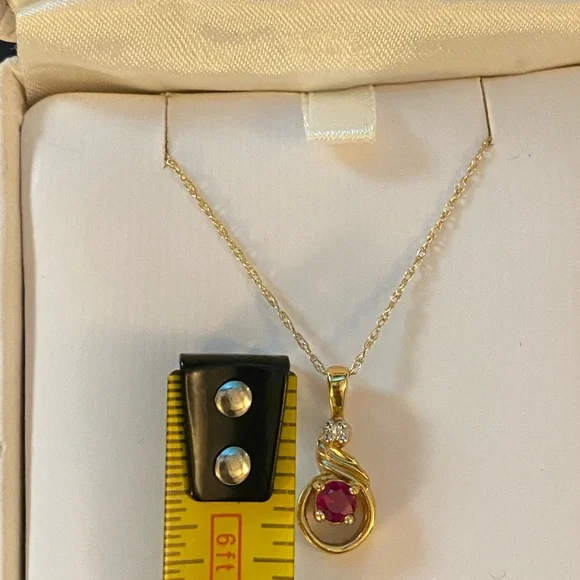 Ruby and diamond gold necklace - Picture 4 of 4